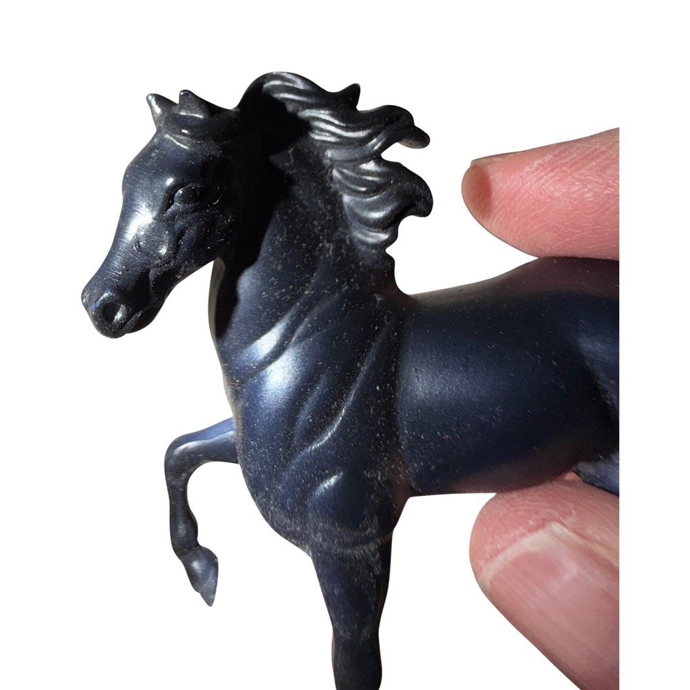 Breyer‎ Stablemates Horse Toy Prancing Pose Black model horse - Picture 5 of 7